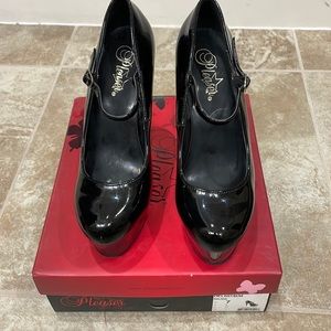 MaryJane Pleaser 5 1/2 inch Platforms